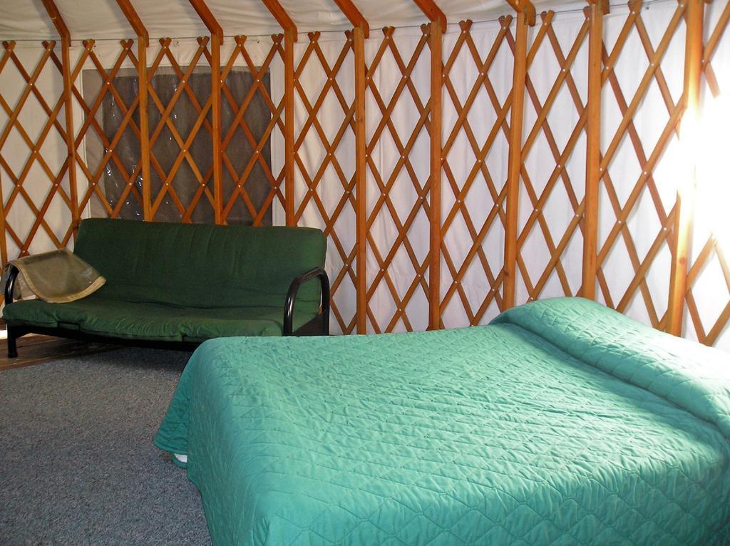 Yosemite Lakes Hillside Yurt 5 Harden Flat Extérieur photo